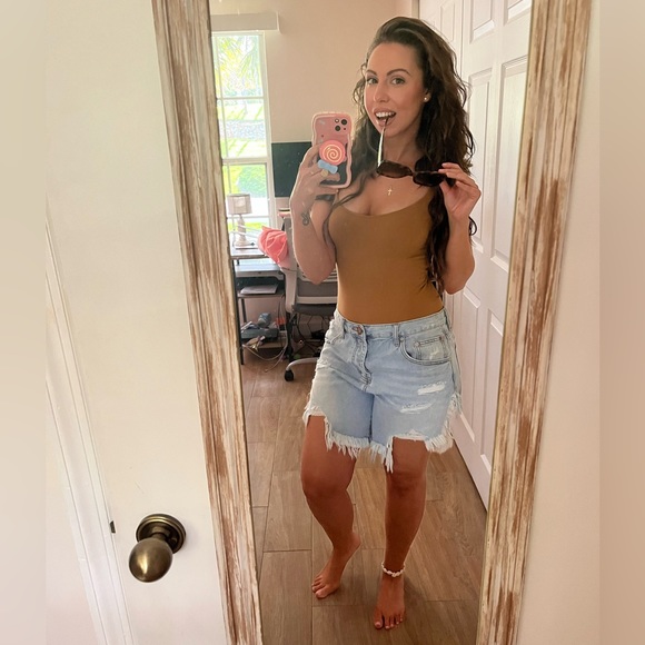 Welcome to my closet 🛍️📦💗 - Picture 1 of 1